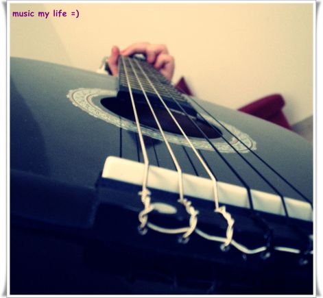 myguitar.jpg myguitar.jpg